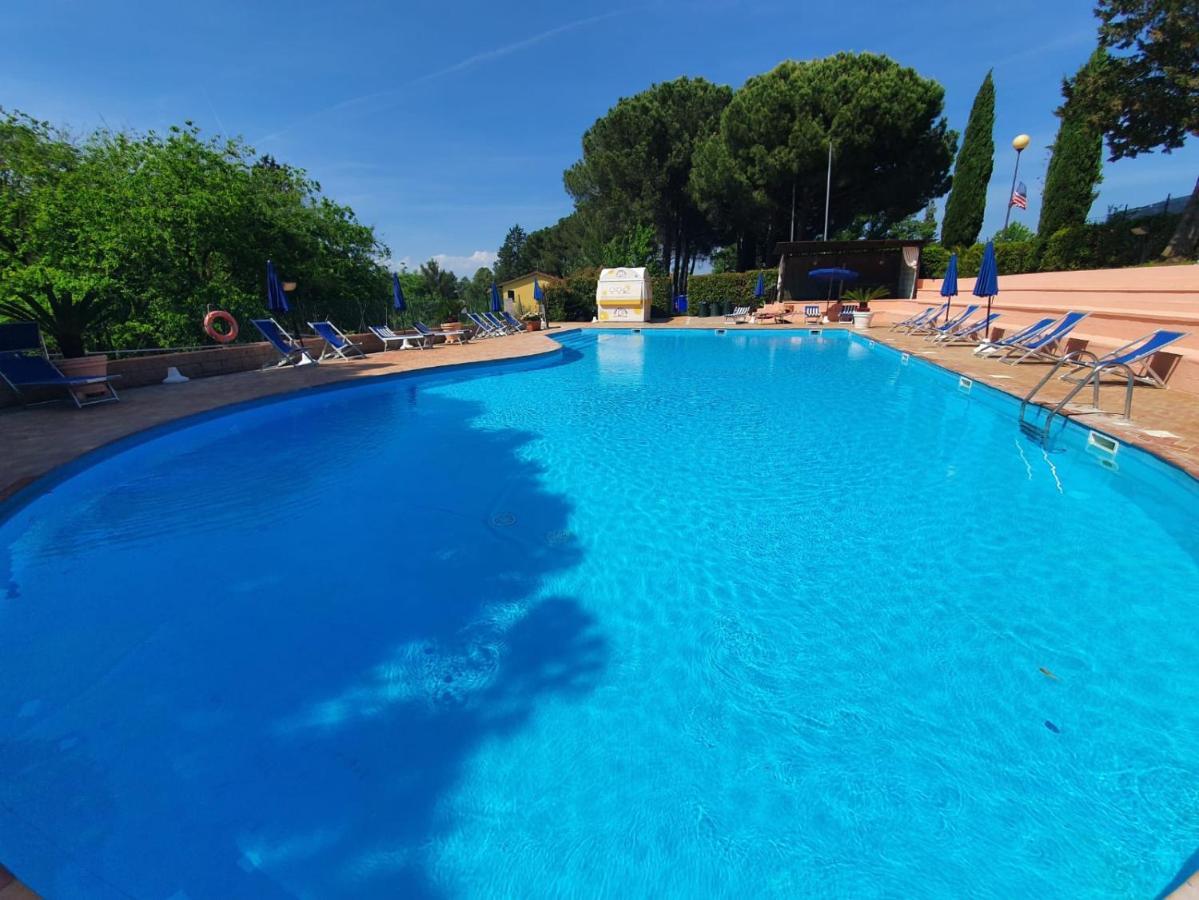 Toscana Holiday Village Montopoli in Val dʼArno Buitenkant foto